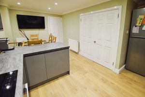 Kitchen/Diner- click for photo gallery